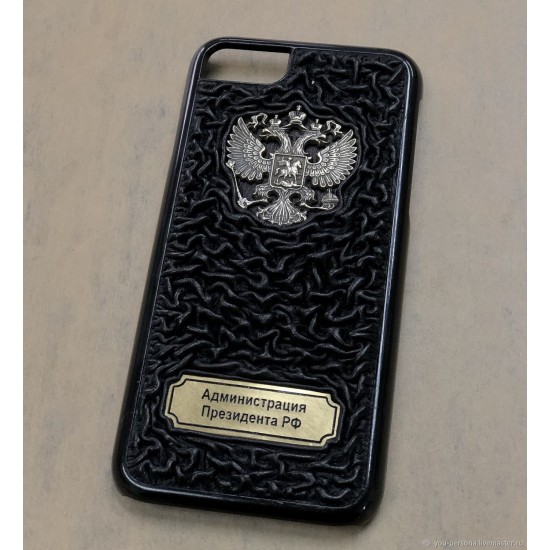Кожаный чехол на iPhone (любой модели) «Римини» герб из бронзы (возможна персонализация изделия) Кожаный чехол на iPhone (любой модели) «Римини» герб из бронзы (возможна персонализация изделия)